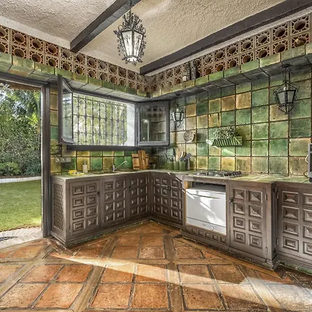 Vila Vivi Homes - Bella - Private Pool - Garden *