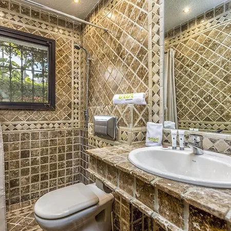 Vivi Homes - Bella - Private Pool - Garden Vila Marbella